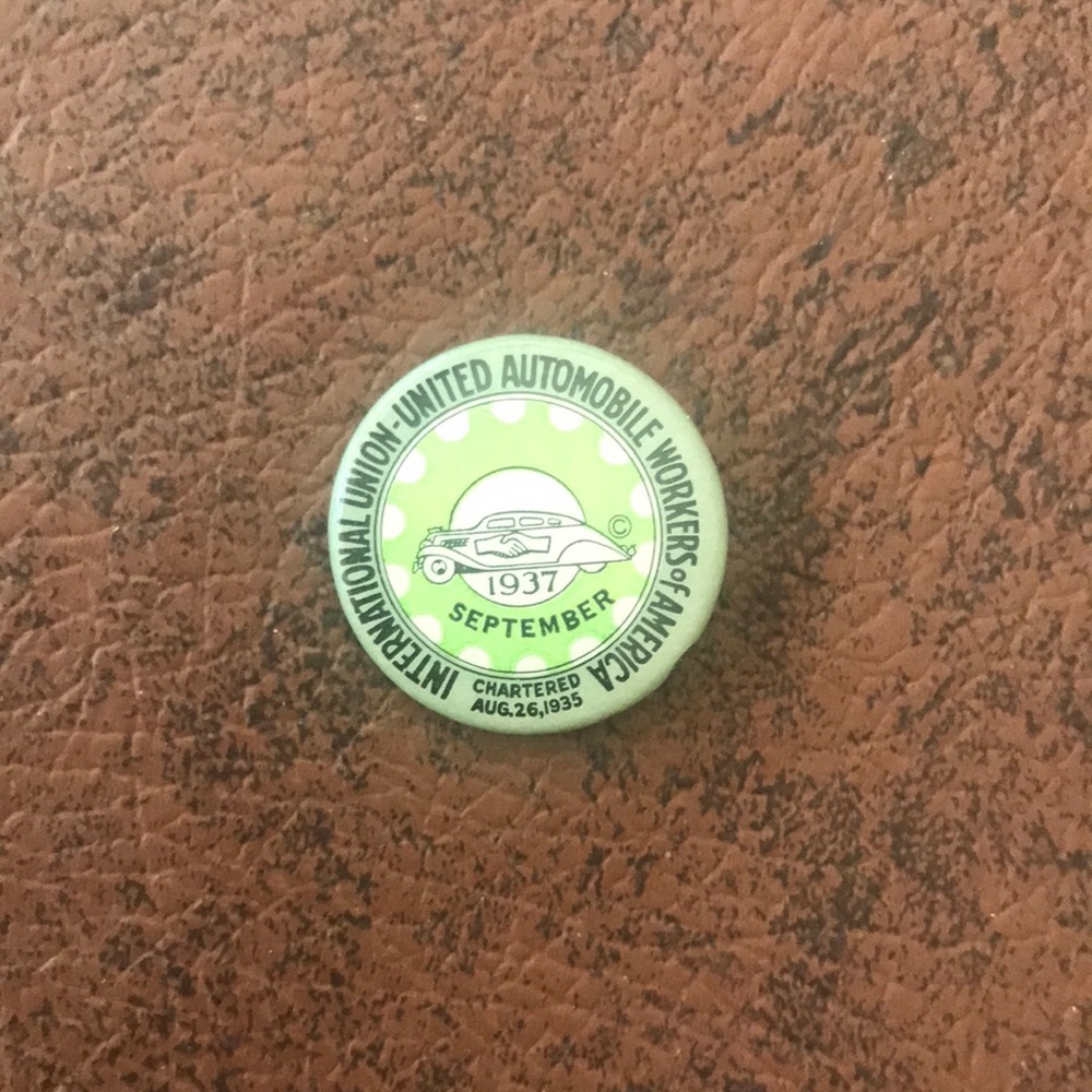 1937 International UAW September pin